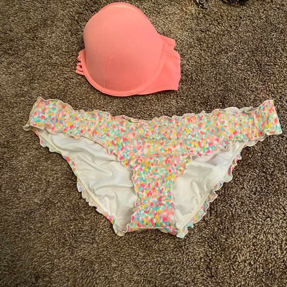 Victoria’s Secret bikini bottoms